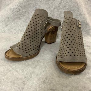 Barbara Barbieri Heel